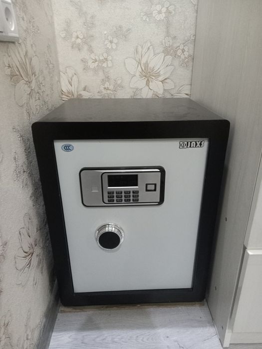 Seyf sotiladi holati yangi qumlik seyf olovda yonib ketmaydi  ichidagi