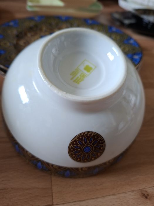 Красивая посуда с уникальным рисунком Мандалы