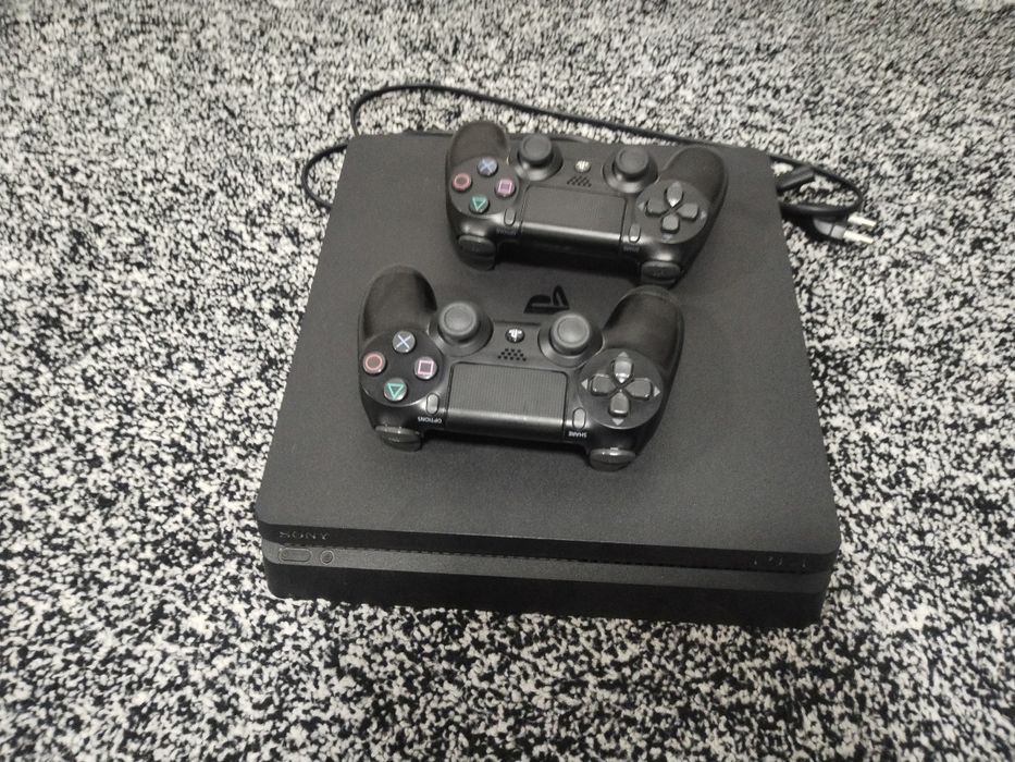 Plsystation 4 slim 1TB