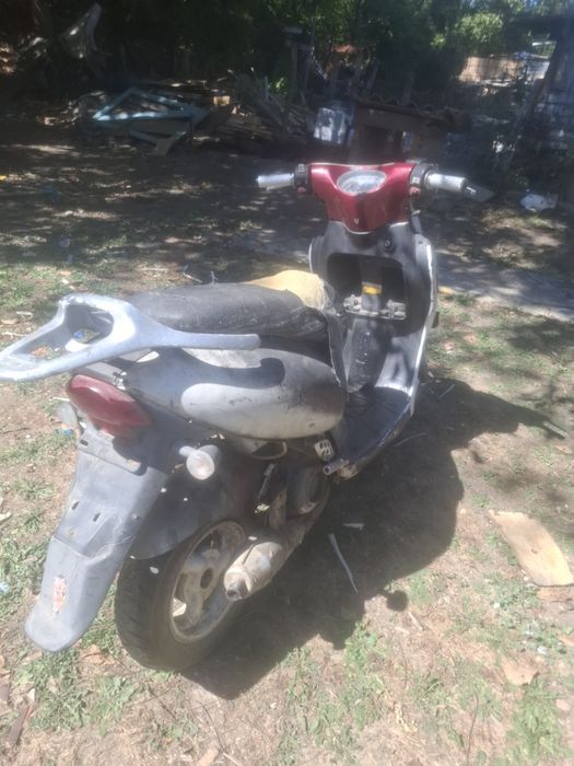 Vând scuter kimco 50 cc de piese