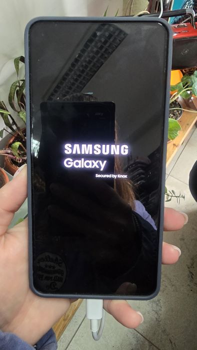 Samsung S25 Edge 12 GB/ 256Gb 
500 Евро