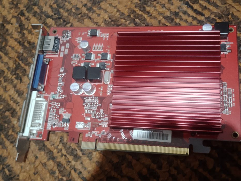 Продам видеокарту GeForce 210