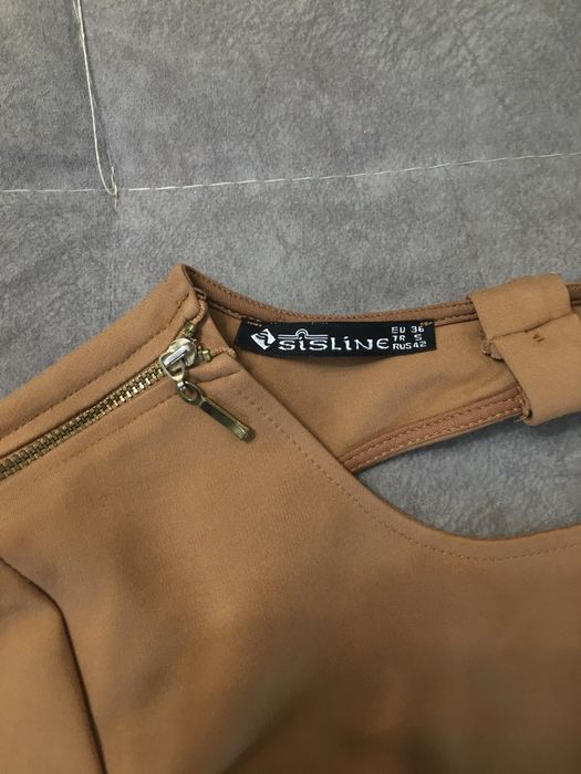 Женское платье 42/S