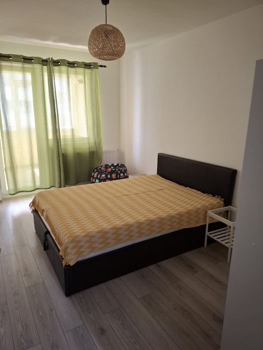 Inchiriez apartament 2 camera, zona Fiald