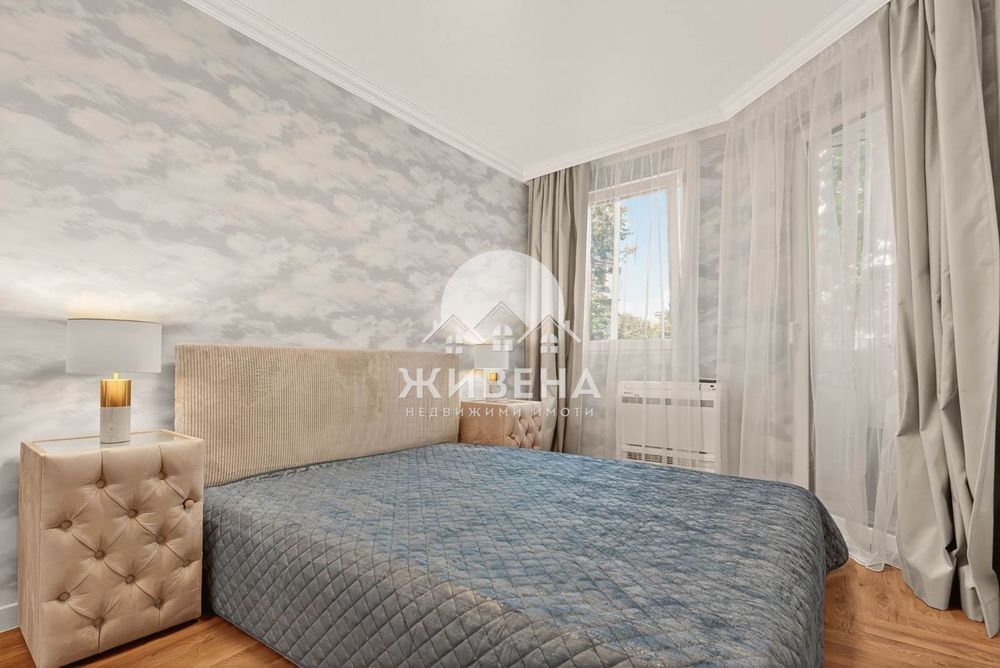 Дава се под наем Тристаен апартамент в Варна, Център - 99 кв.м за 1650 € - Снимка #9