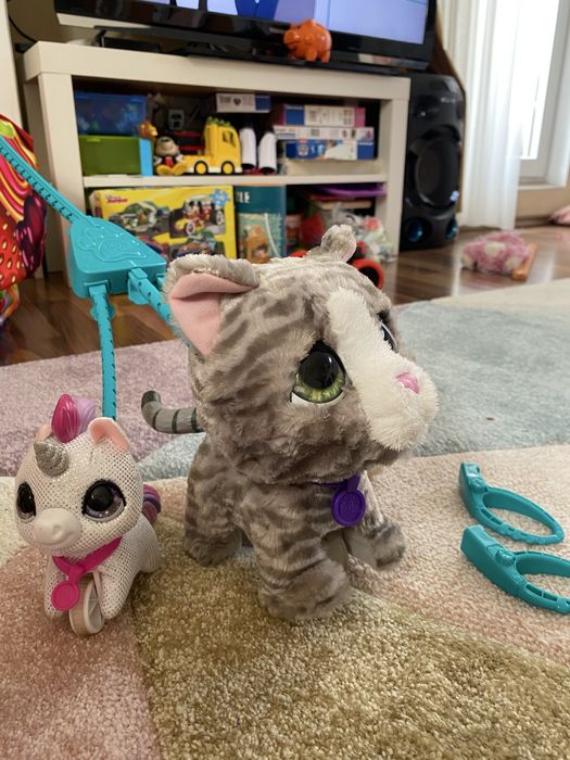 Интерактивно коте с бебета