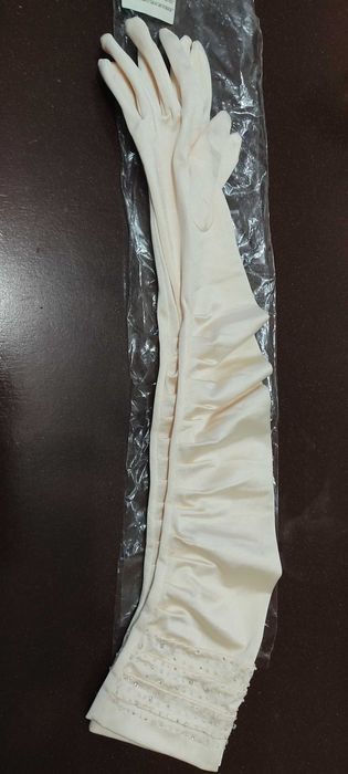 Дамски сатенени ръкавици