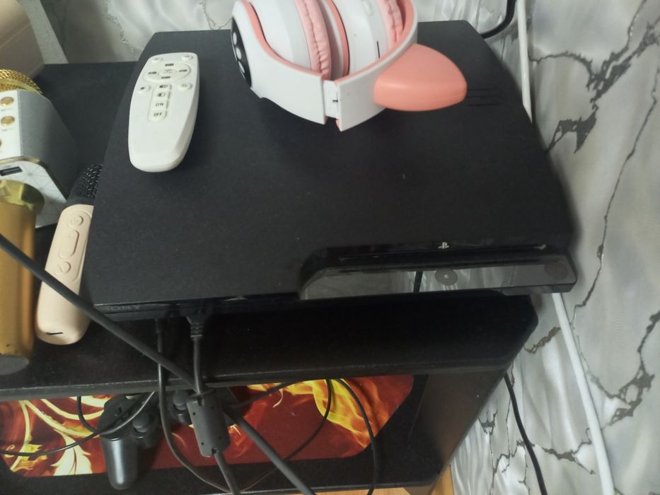 Продам пс3 прошитая