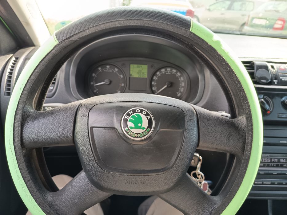 Vând Skoda Fabia 2