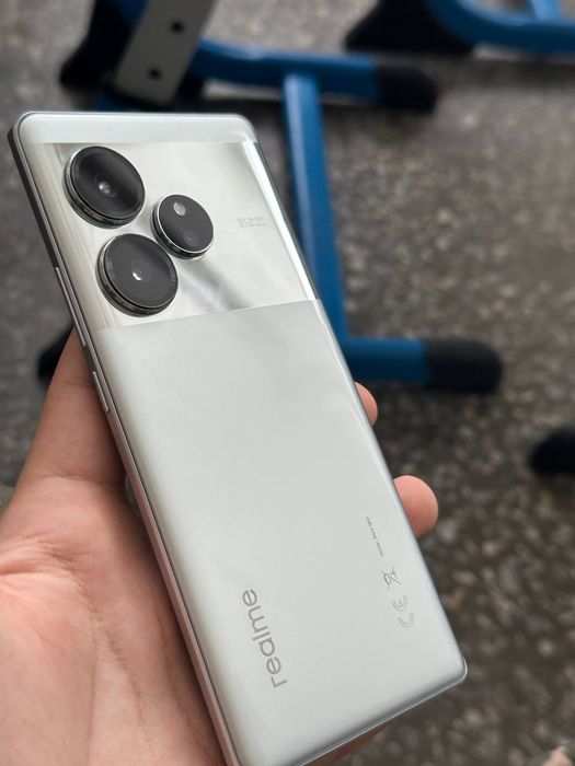 Realme gt6 256/12