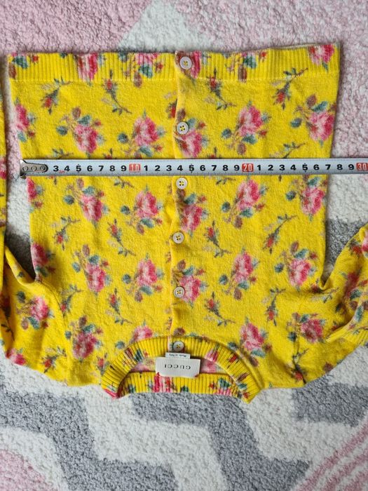Cardigan Gucci 4 ani dar merge la 3 ani