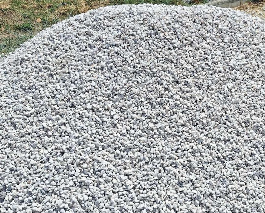 Бели декоративни камъни (тип чакъл от бял камък)за декорация на Градин
