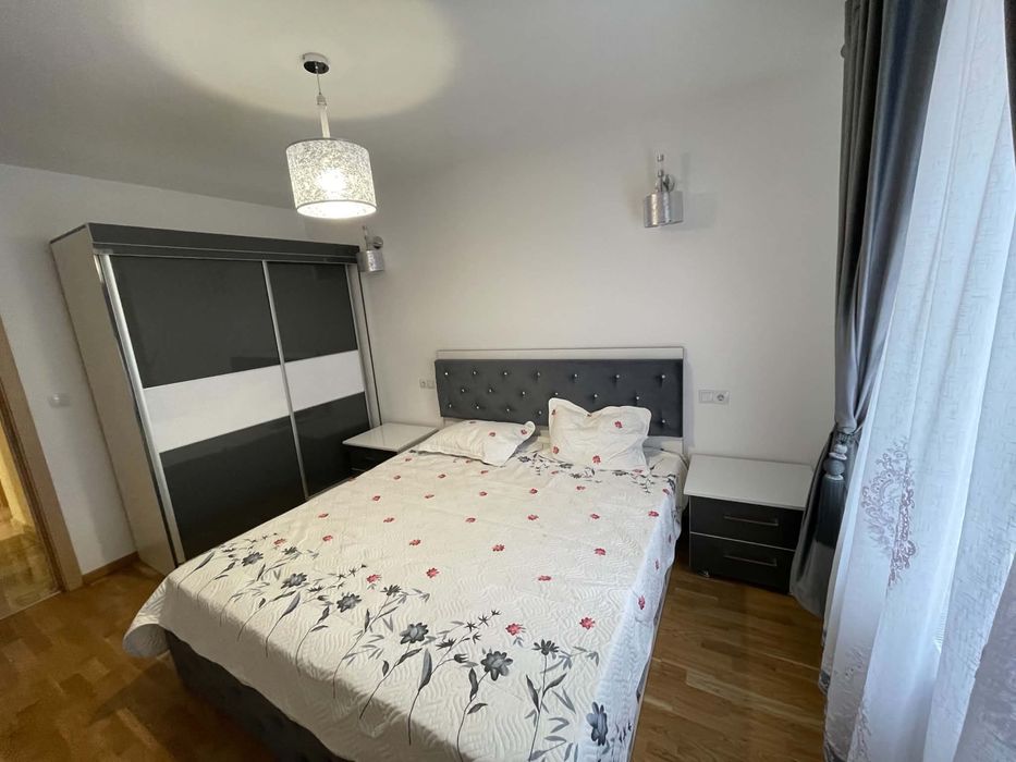 Apartament 3 camere decomandat de vânzare