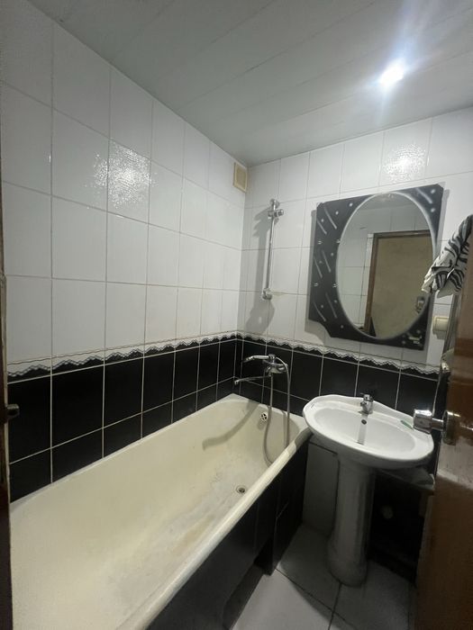 Себзор Ц-17/18, 4 комнат 3-этаж балкон 2/6 площад 95 кв Ориен Карзинка