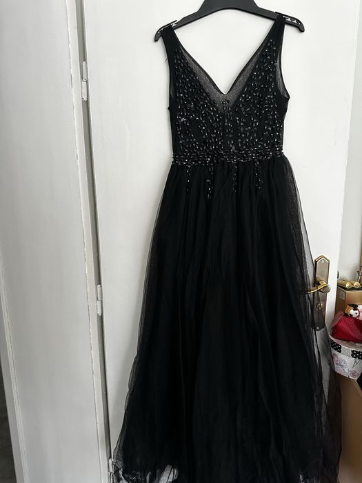 Официална черна рокля