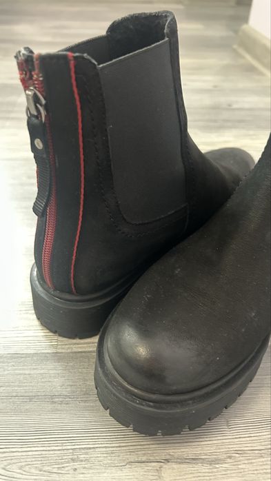 Дамски боти номер 38