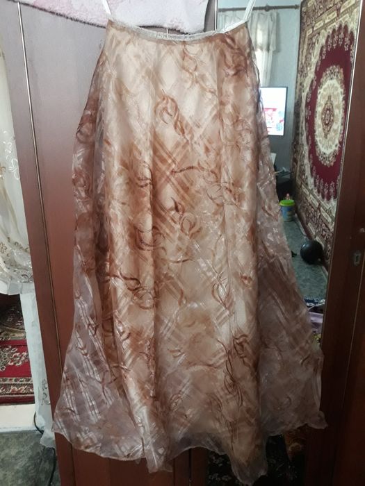 Женский вечерний платье.