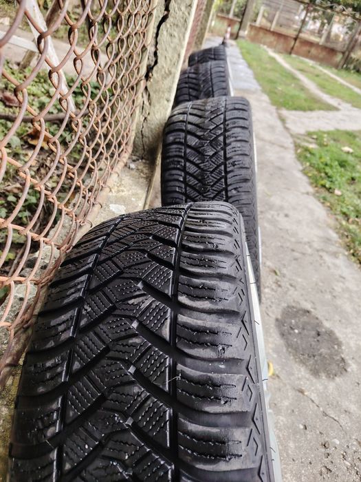 Jante aliaj R17 cu anvelope 215/40/17 allseason