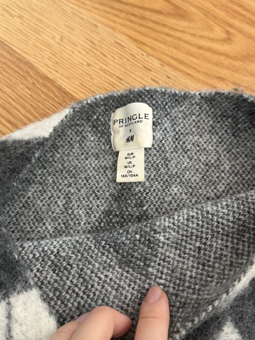 интересен пуловер от h&m