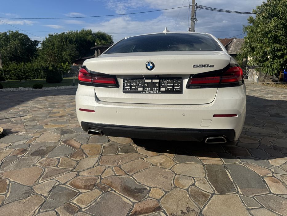 Bara fata , bara spate ,praguri bmw g30 facelift 2021 alb