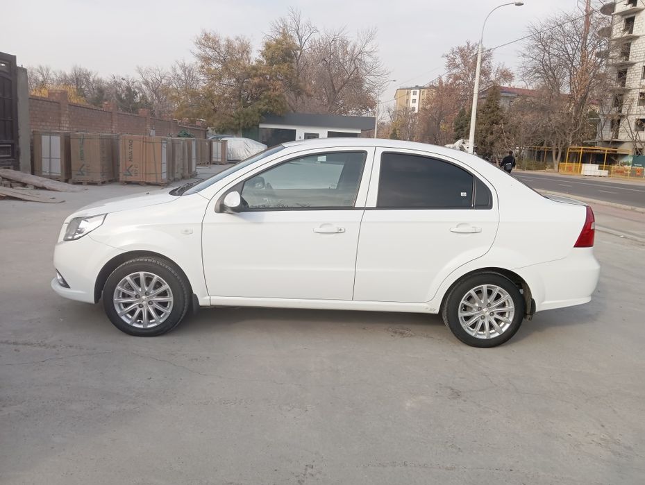 Нексия 3 сотилади 2020 йил срочна