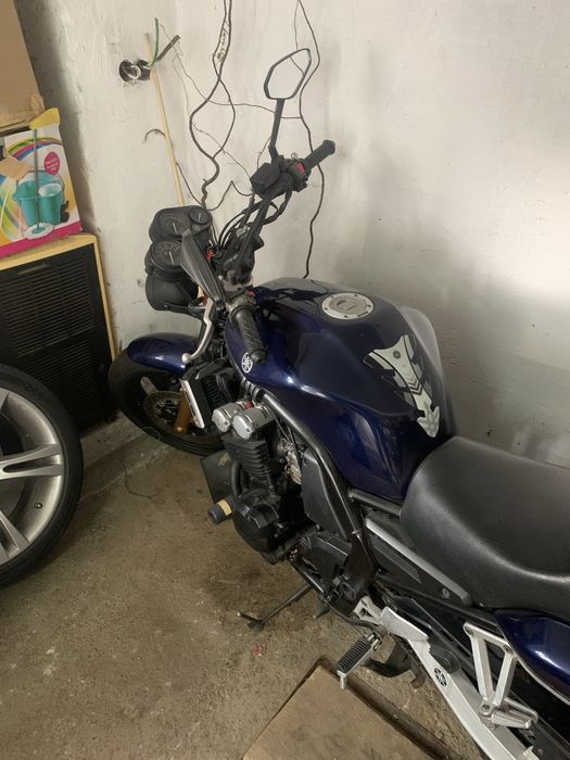 Vand Yamaha Fazer FZ600 facelift. an 2002