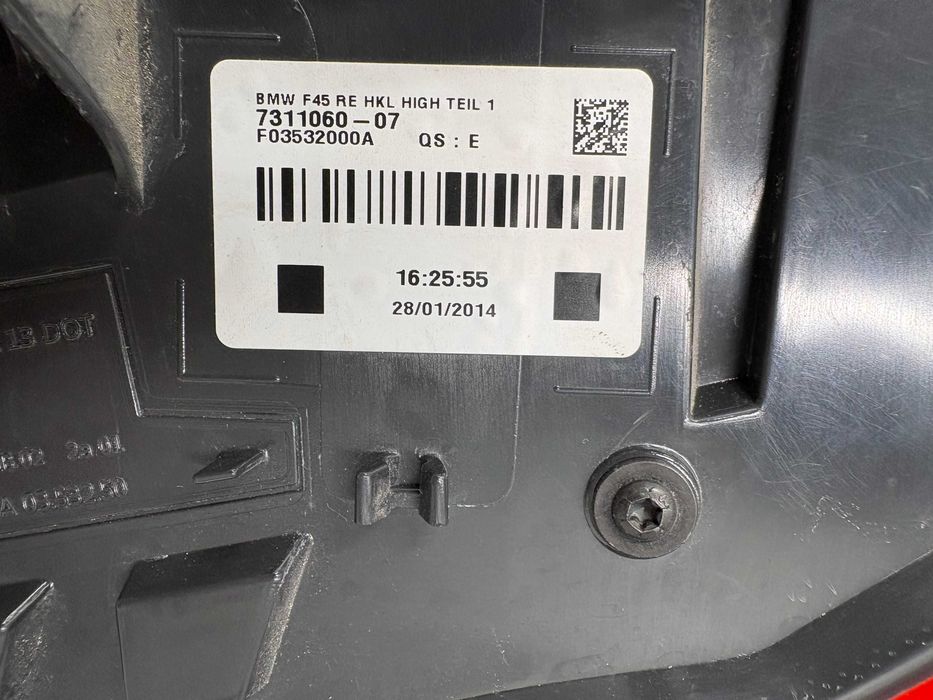 Оригинален БМВ Ф45 Десен Външен Стоп ЛЕД Европейски 7311060 LED