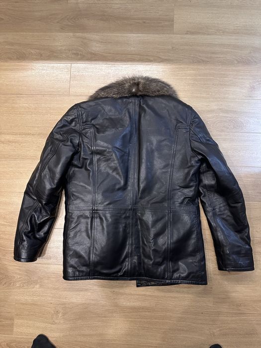 Мъжки кожух Дъглас черно с яка от Вълк