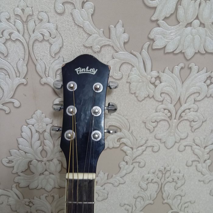 Продам гитару цена 20000