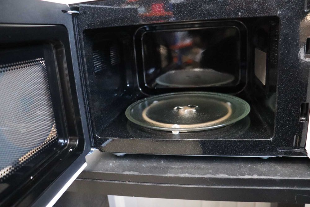 Микровълнова фурна Cecotec Proclean 3010 плоско дъно, 20л, 700W