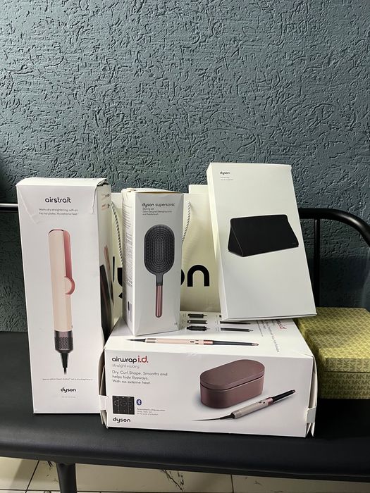 Дайсон оргинал!!!полный набор срочно продам