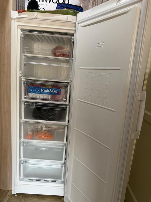 Морозильная камера продам