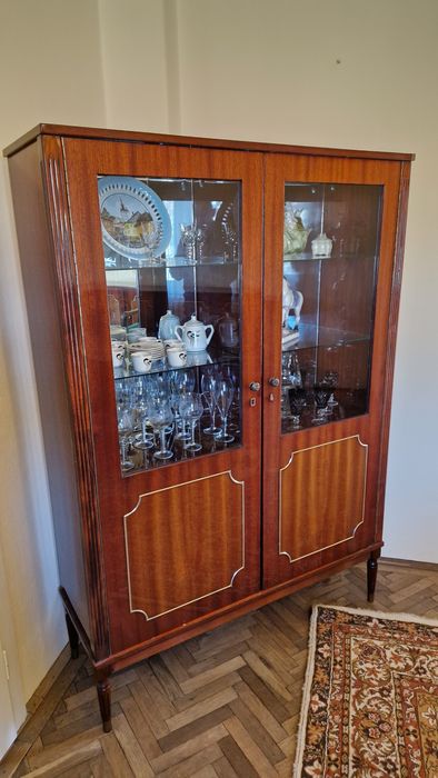 Vând mobilă veche dormitor, sufragerie, bucătărie, living