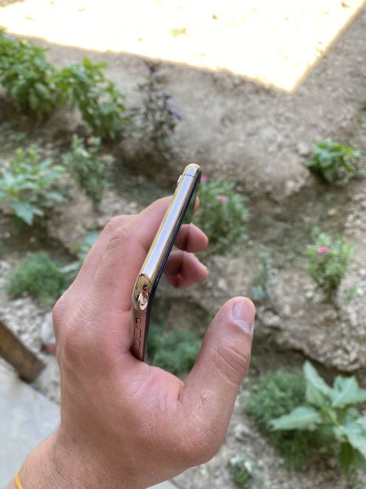 Iphone xs max.