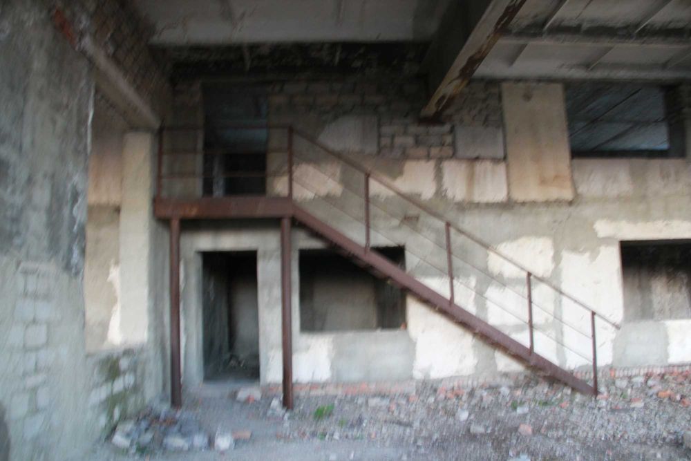 Недостроенное здание СТО