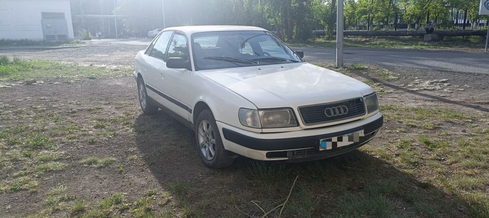 Продам Audi 100 C4