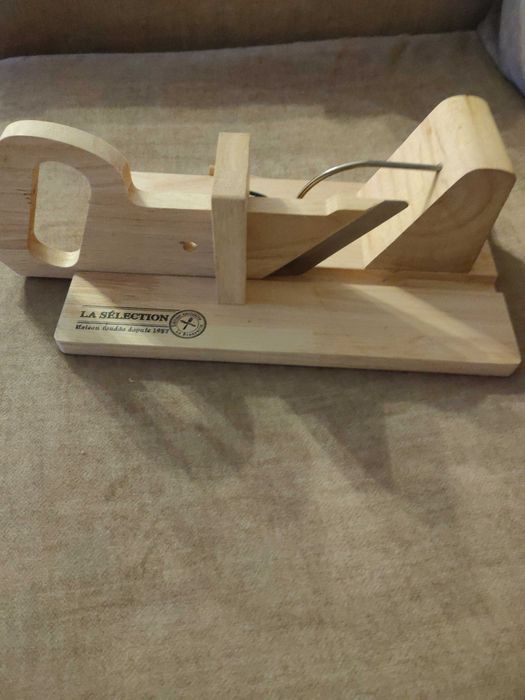 Продавам френска винтидж резачка за колбаси