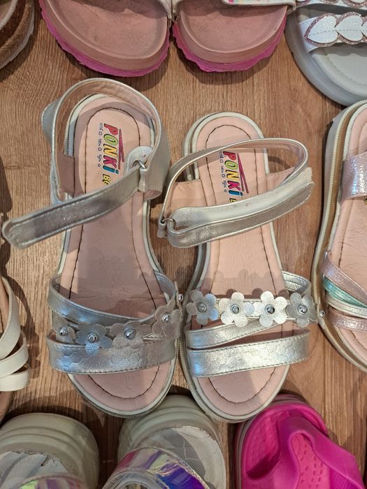 Страхотни маратонки,сандалети,чехли-10лв