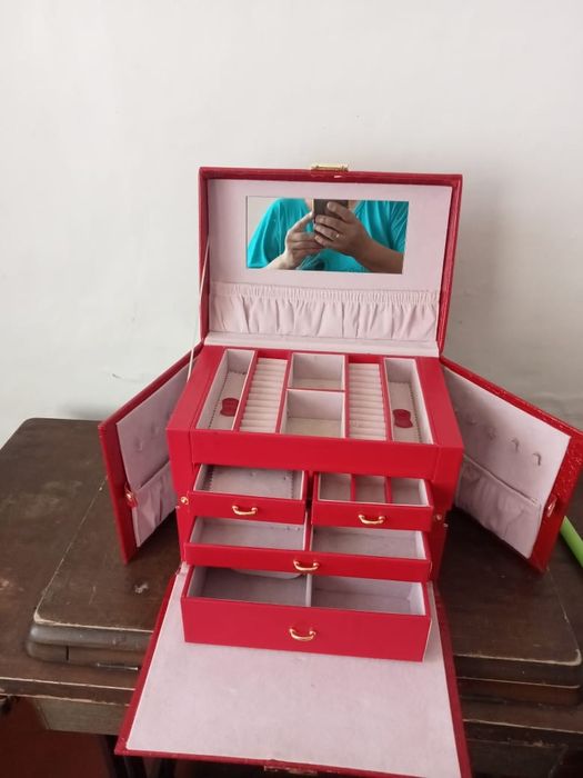 Шкатулка для украшений