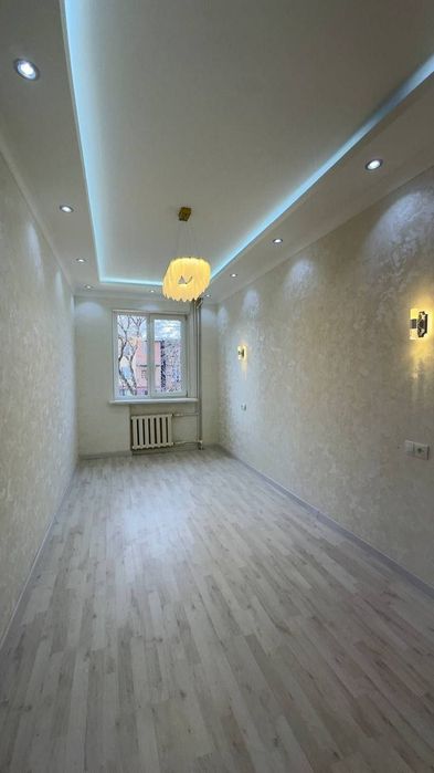 Срочно продаётся на Авиасозлар-3 (2/3/4 евро ремонт балкон 1.5х3)