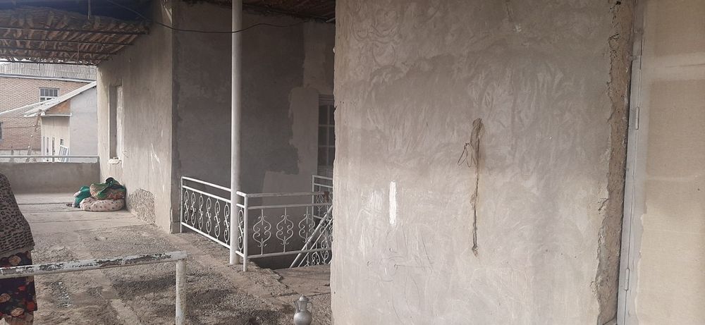 Ховли-жой сотилади