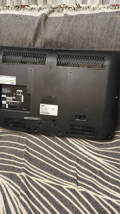 Телевизор Samsung LE26B450C4WXCS на запчасти