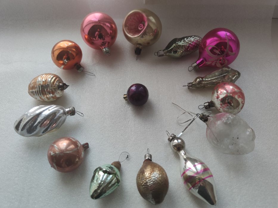 Елочные игрушки за 3000 тенге