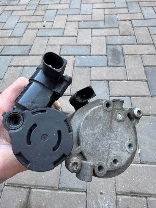 Компрессор пневмоподвески w221