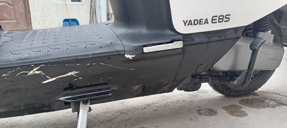 Скутер Yadea e8s скутер.