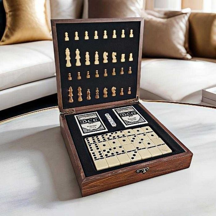 Нов Комплект Дървен Шах и Карти  - Настолна Игра - 24х24см 30см