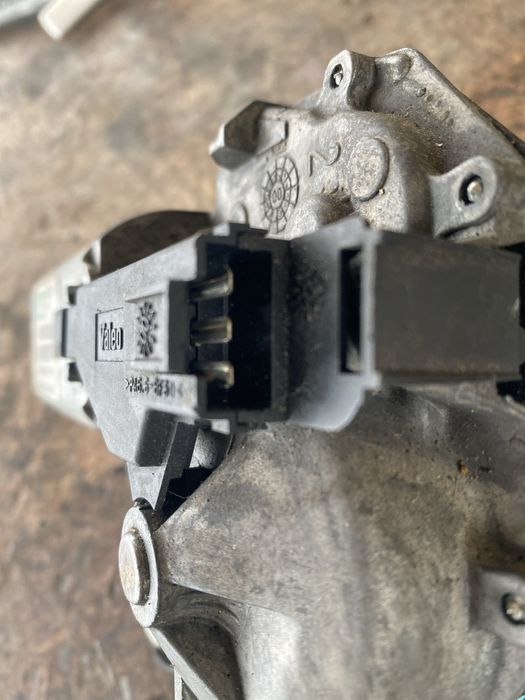 Моторче задна чистачка за опел астра г мерива а корса ц