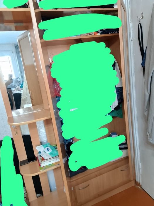 Продам прихожую 15000