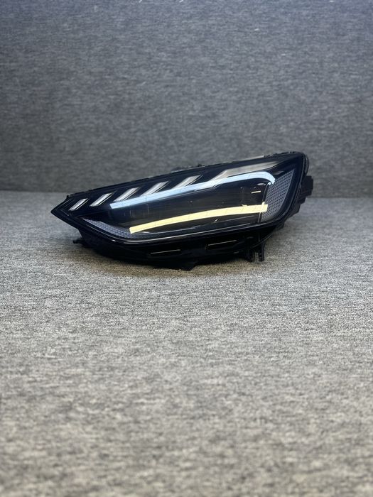 Far stanga Audi A4 Rs4 Matrix led shadowline