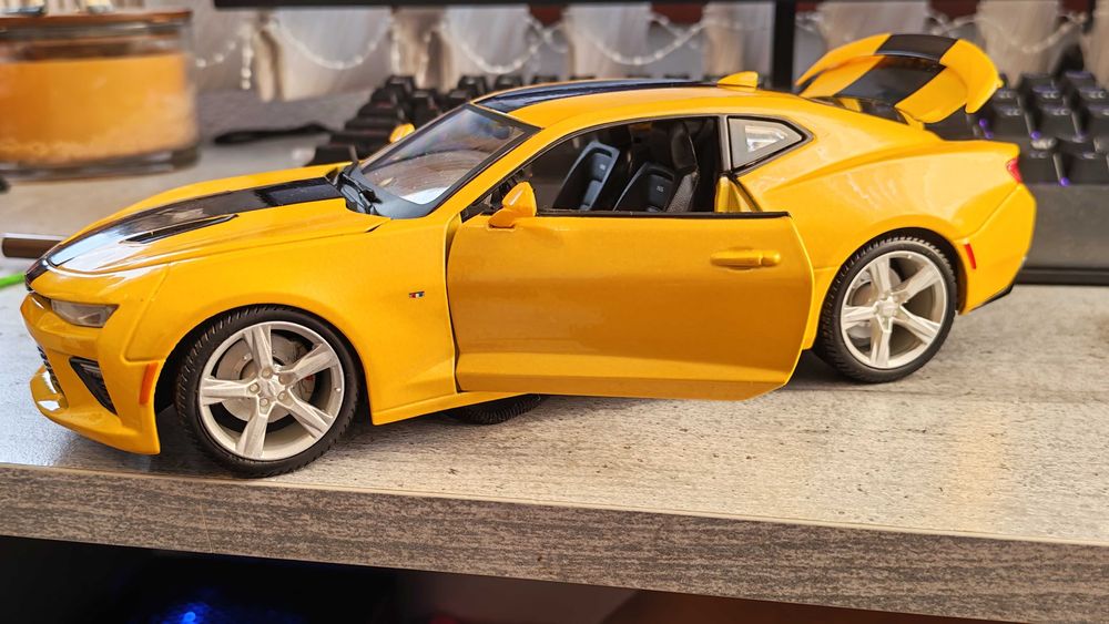 2016 Chevrolet Camaro SS 1:18 умален модел